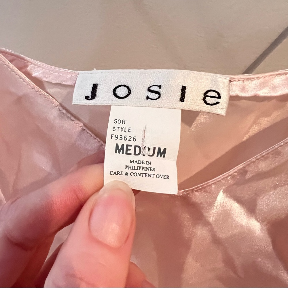 VINTAGE | deadstock Natori pink cottagecore floral embroidered satin crop top - Picture 4 of 9